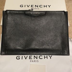 Givenchy Antigona Pouch